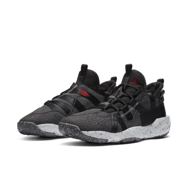 NIKE AIR JORDAN CRATER BLACK UNIVERSITY RED