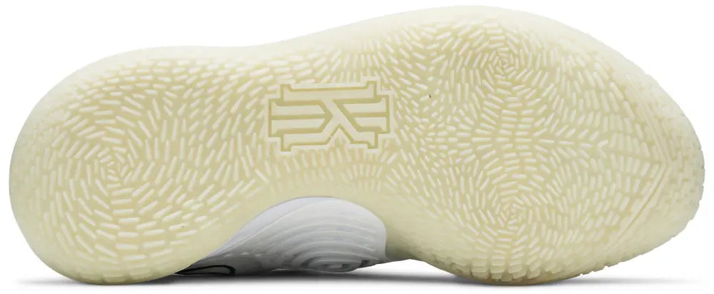 NIKE KYRIE LOW 3 ECLIPSE GLOW IN THE DARK