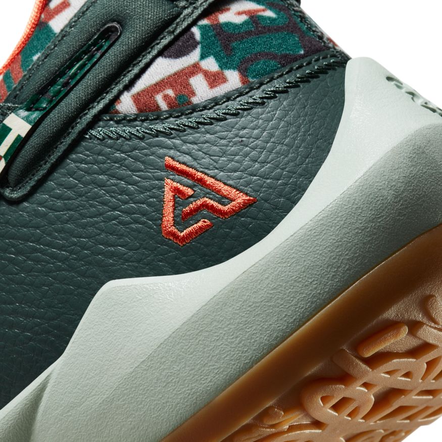 NIKE ZOOM FREAK 2 ASHIKO GIANNIS ANTETOKOUNMPO