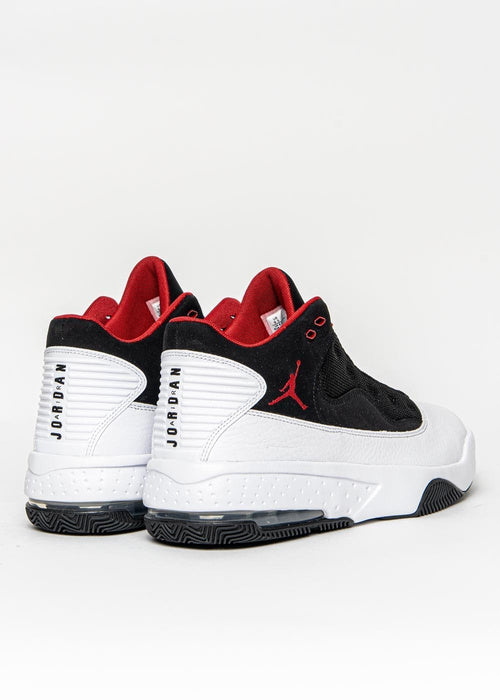 NIKE AIR JORDAN MAX AURA 2 BLOODLINE