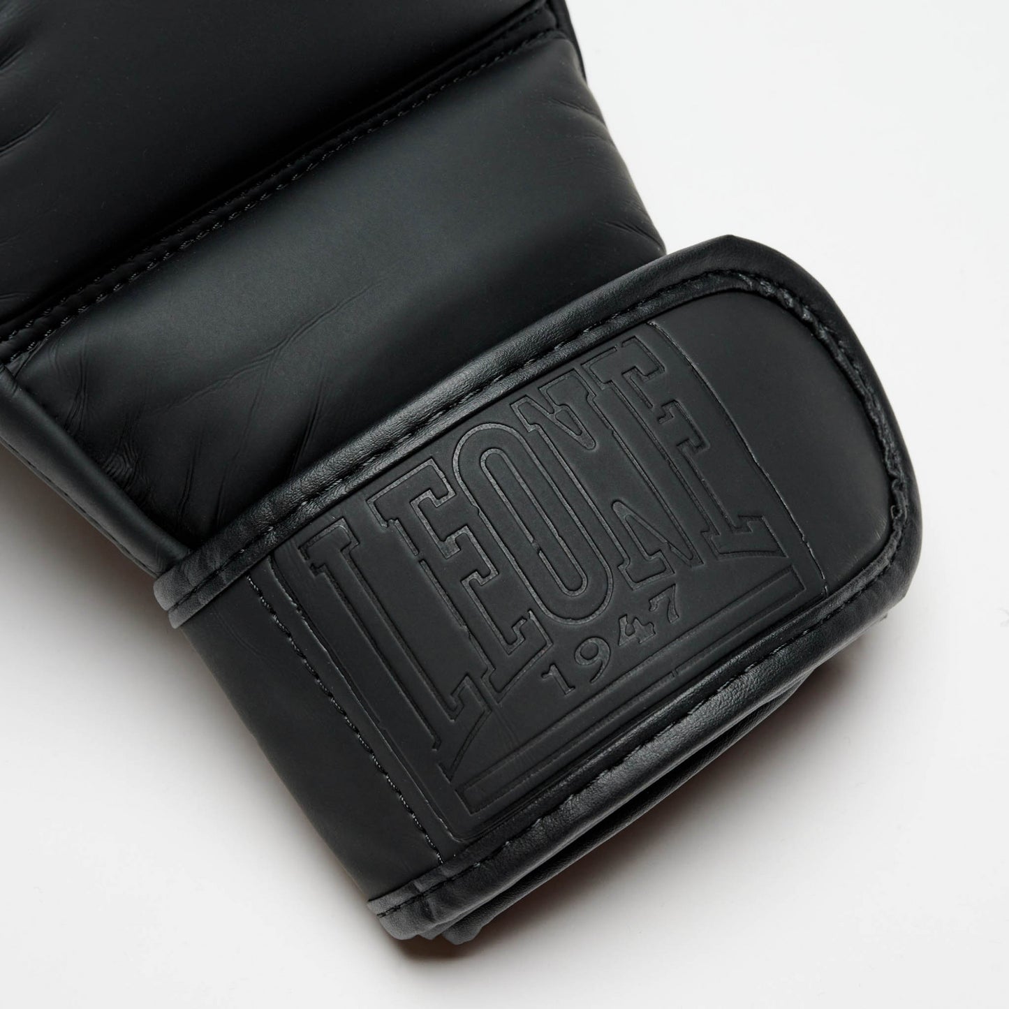 GUANTI DA MMA BLACK EDITION LEONE 1947 GP121