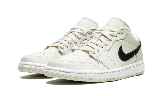 NIKE AIR JORDAN 1 RETRO LOW SE WMNS COCONUT MILK