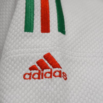 JUDOGI ADIDAS J730 IJF CHAMPION III SLIM CON STRISCE ITALIA