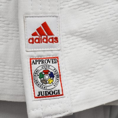 JUDOGI ADIDAS J730 IJF CHAMPION III SLIM CON STRISCE ITALIA